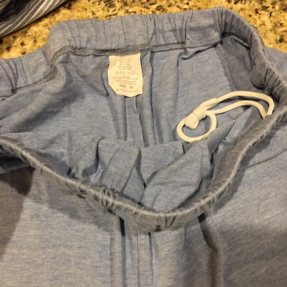 😊👍🏼 Maternity outfit. Cute! ⚓️⛱ - Picture 3 of 5